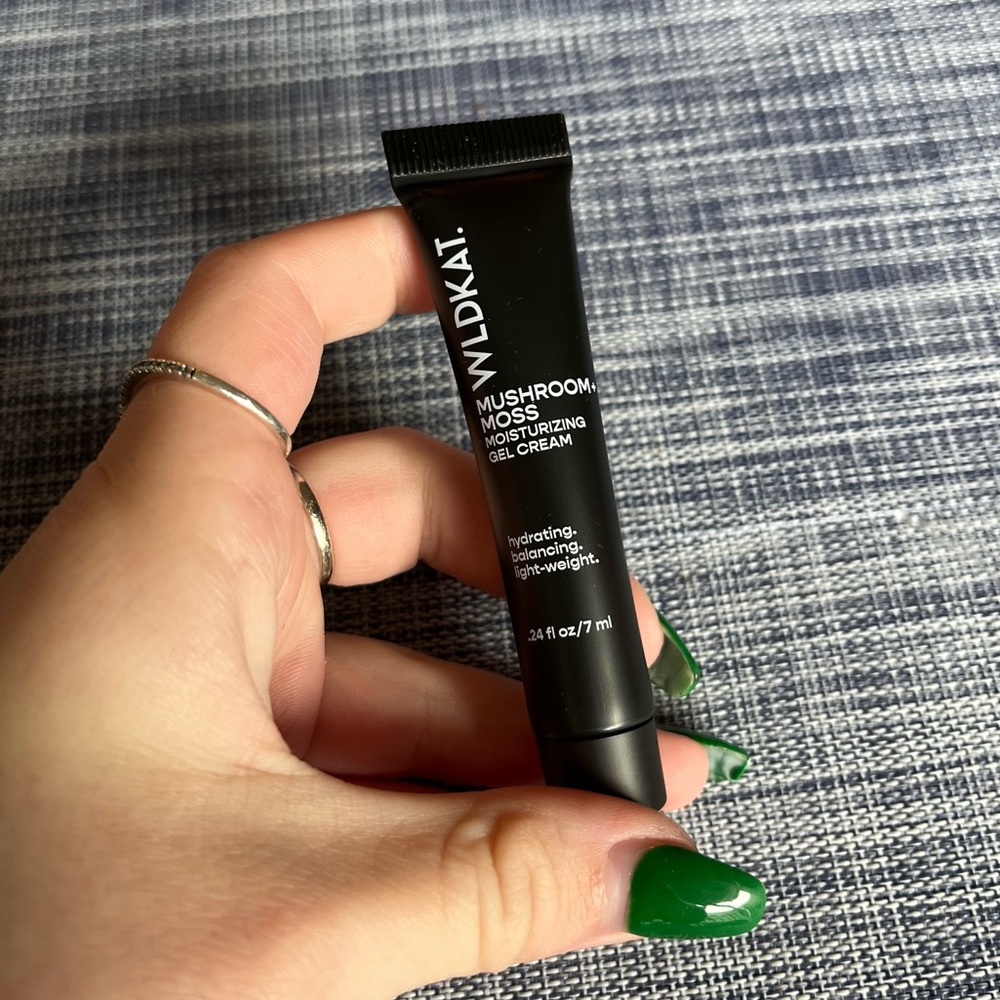 WLDKAT mushroom + moss moisturizing gel cream